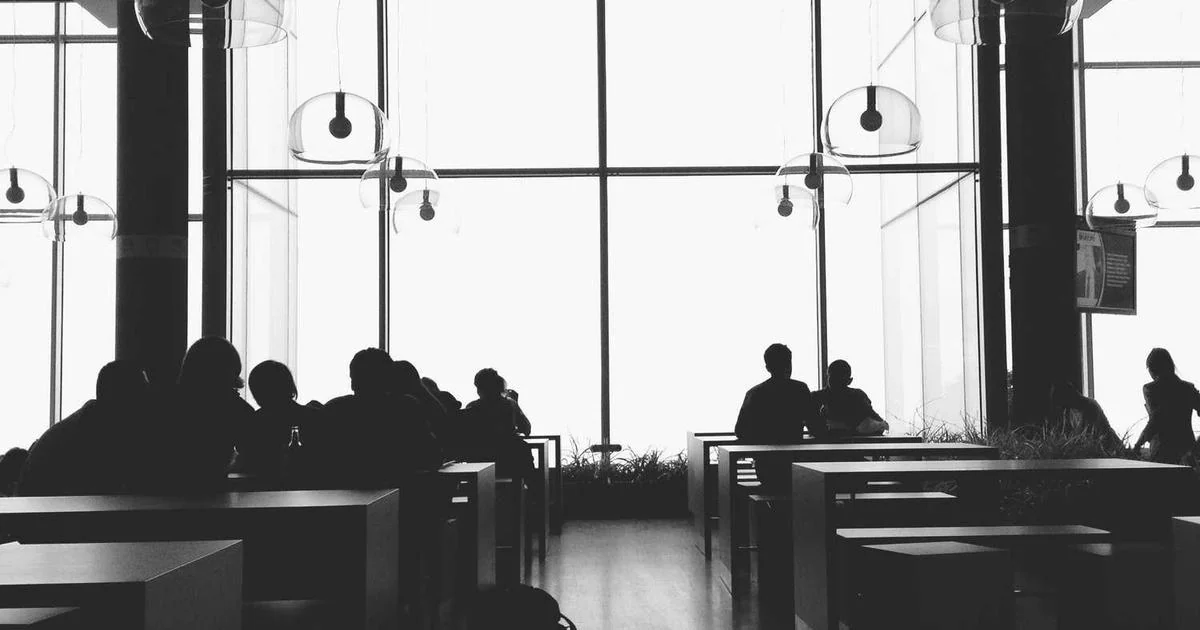 Tải Caption TikTok Cho Content Creator: Hướng Dẫn 2026